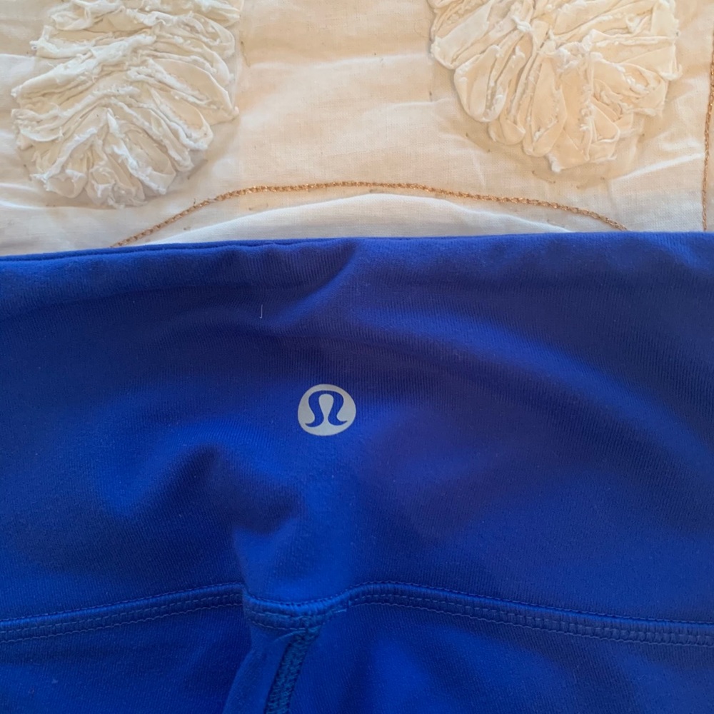 LULULEMON SIZE 4 FULL LENGTH BLUE LEGGINGS